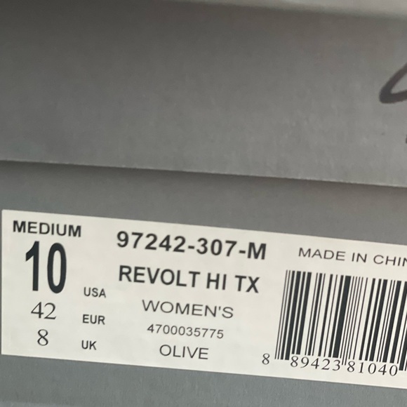 New | Palladium Women’s Revolt High Top Olive and Black Vegan Boots, size 10 - Picture 7 of 7